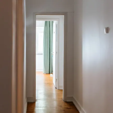 Daniela's Central 205 * Лиссабон