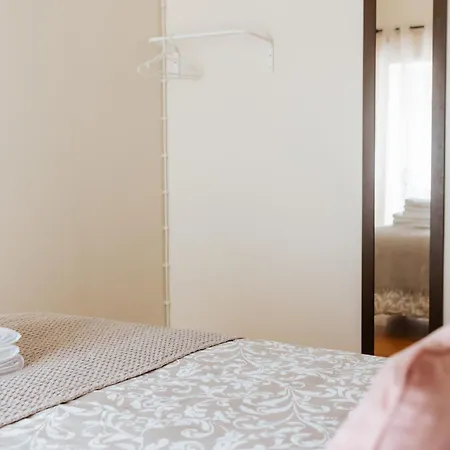 Daniela's Central 205